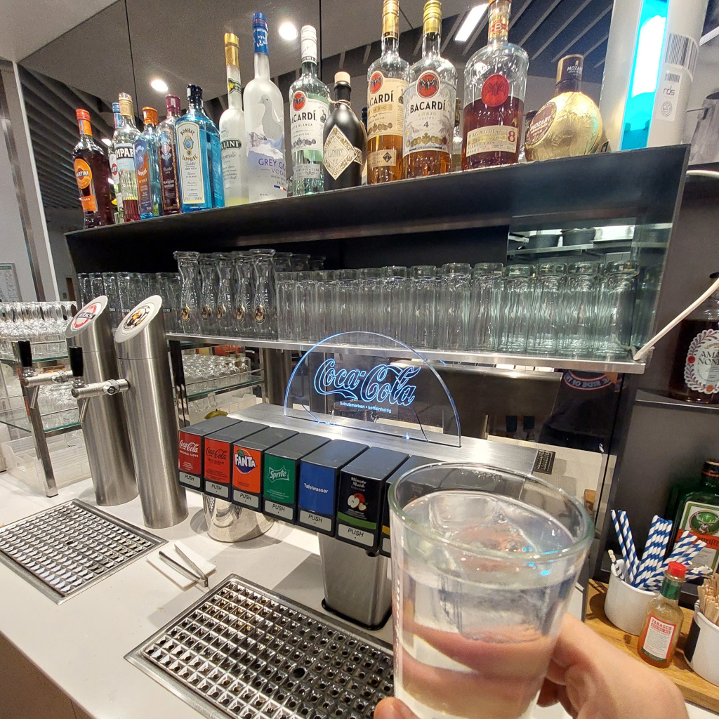 Letzter Drink vor dem Abflug